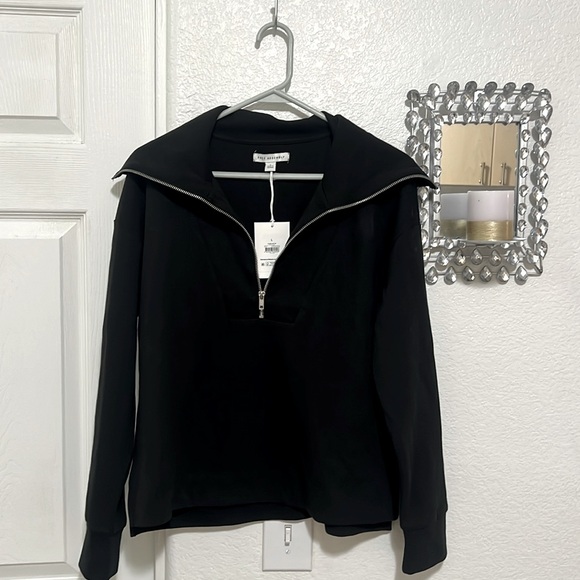 Tops - Free Assembly Top /Sweater